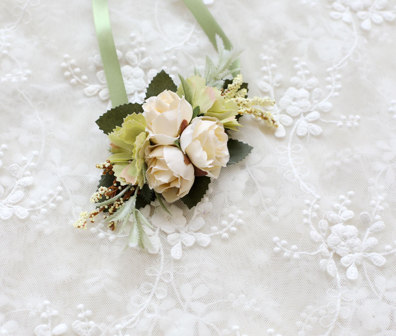 Gift Wrapping Groom And Groomsman Corsage